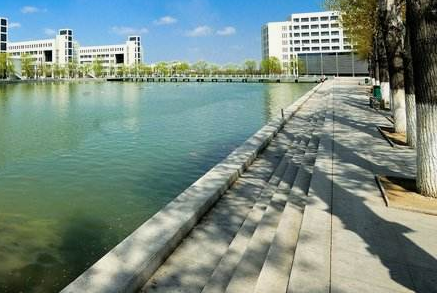 重慶市醫(yī)藥經(jīng)貿(mào)學(xué)校在哪里、學(xué)校地址