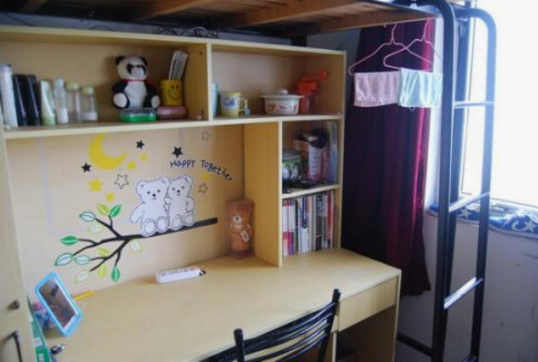 重慶市蜀都職業(yè)技術(shù)學(xué)校寢室環(huán)境、宿舍圖片