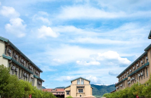 重慶知行衛(wèi)校新校區(qū)環(huán)境